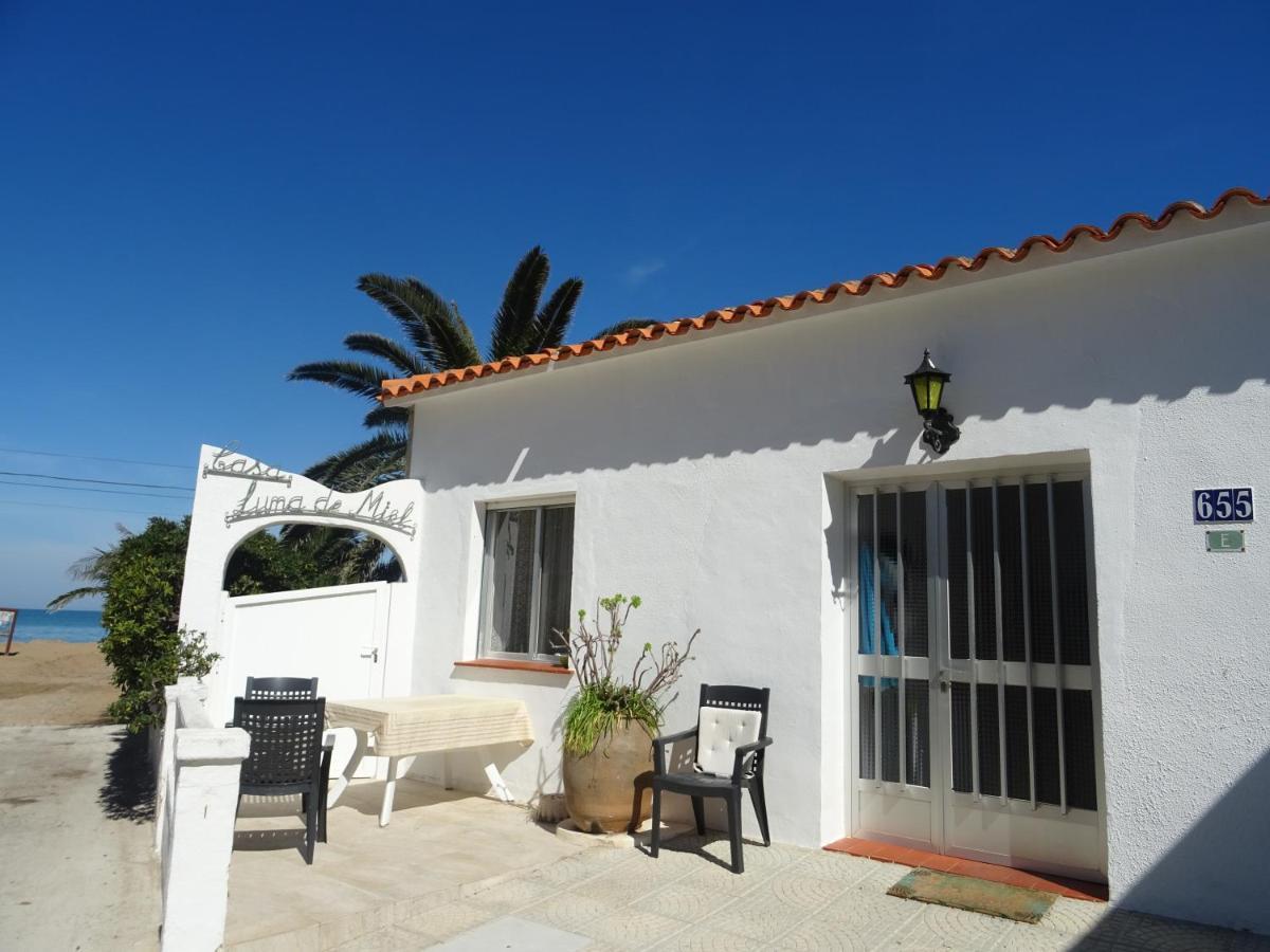 Villa At Seafront With Private Garden-655 Dénia Eksteriør billede