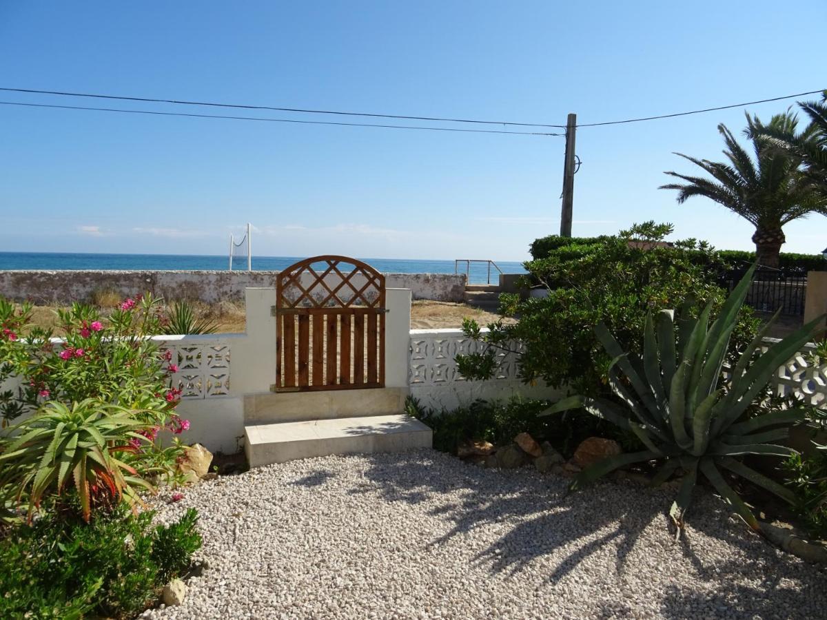 Villa At Seafront With Private Garden-655 Dénia Eksteriør billede
